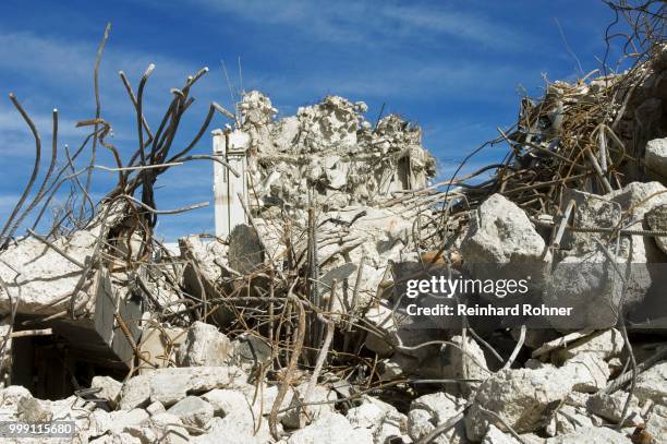 ruins from the demolition of a post office building, angererstrasse 9, economic crisis, munich, bavaria, germany - scheur grond stockfoto's en -beelden