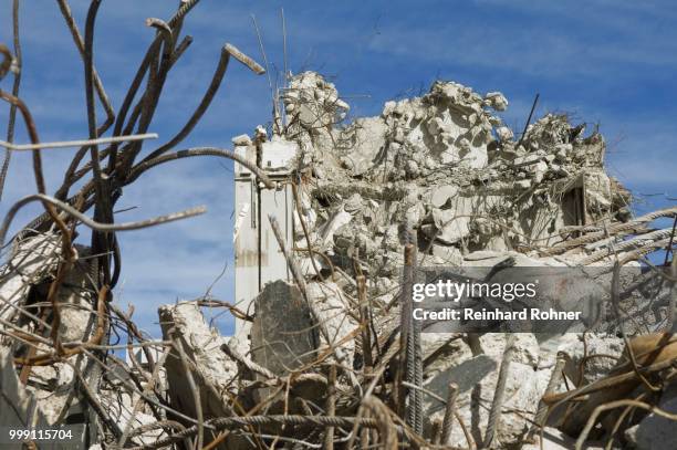 ruins from the demolition of a post office building, angererstrasse 9, economic crisis, munich, bavaria, germany - scheur grond stockfoto's en -beelden