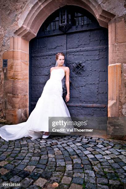 young bride, veste coburg citadel, coburg, bavaria, germany - coburg stock pictures, royalty-free photos & images