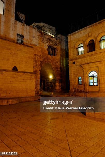 evening mood in a deserted street in the jewish quarter, old city of jerusalem, israel, middle east - werner stock pictures, royalty-free photos & images