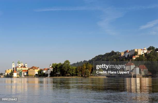 dreifluesseeck, three-river-corner, the confluence of the danube, inn and ilz rivers, st. stephen's cathedral, veste oberhaus fortress and veste niederhaus fortress, passau, lower bavaria, bavaria, germany, publicground - niederbayern stock-fotos und bilder