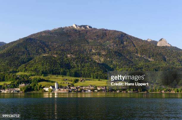 st. wolfgang on lake wolfgangsee, salzkammergut resort area, salzburg, upper austria, austria, publicground - wolfgangsee stock pictures, royalty-free photos & images