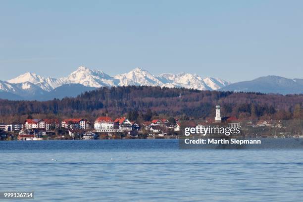 seeshaupt, lake starnberg, fuenfseenland, five lakes district, with the ammergauer alps at the rear, upper bavaria, bavaria, germany - starnberg stock-fotos und bilder