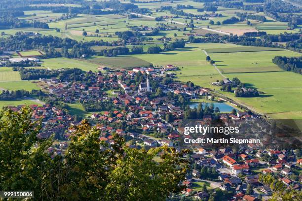 view from petersberg onto flintsbach am inn, upper bavaria, bavaria, germany - inn stockfoto's en -beelden