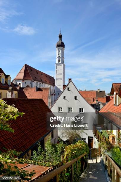 mariae himmelfahrt parish church of the assumption, landsberg am lech, bavaria, germany - landsberg am lech fotografías e imágenes de stock