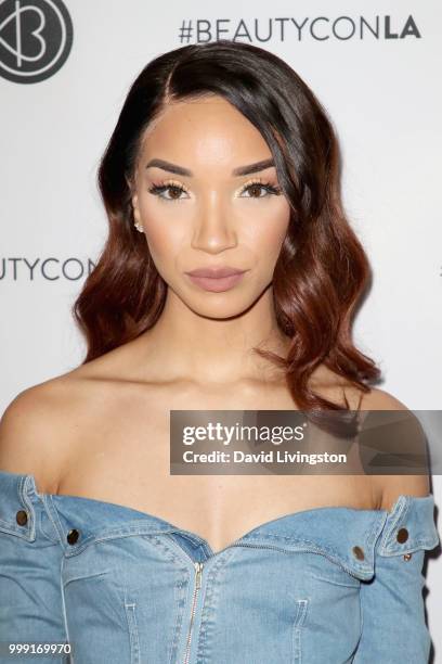 Raven Elyse attends the Beautycon Festival LA 2018 at the Los Angeles Convention Center on July 14, 2018 in Los Angeles, California.