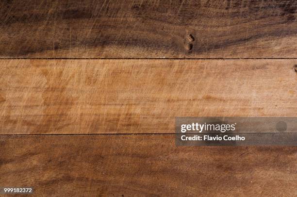 cutting board close-up - planche à découper bois photos et images de collection