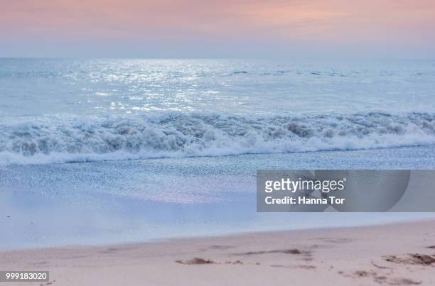 blue pacific shore - hanna stock pictures, royalty-free photos & images