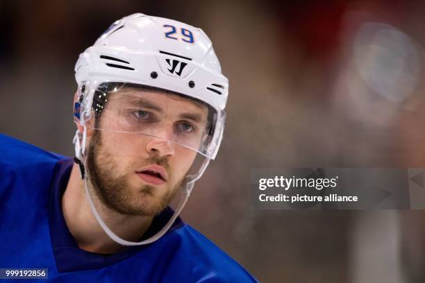 Star Leon Draisaitl trains with the Cologne Sharks in Cologne, Germany, 4 August 2017. Draisaitl has become Germany's best paid ice hockey player,...