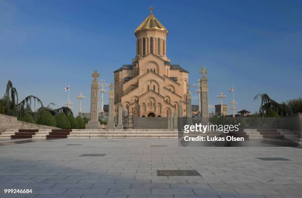 deserted st. trinity cathedral in tibillisi - olsen stock pictures, royalty-free photos & images