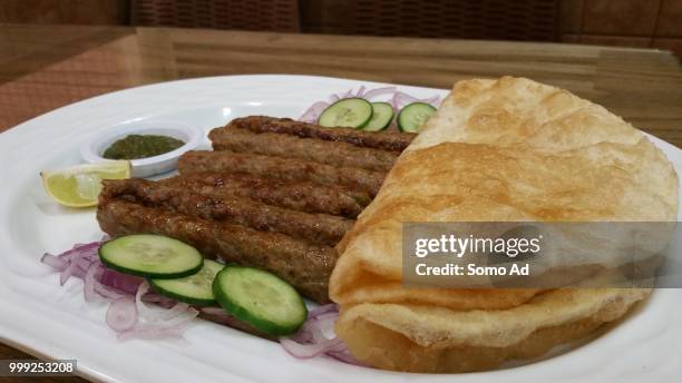 seekh kebab & paratha - ad foto e immagini stock