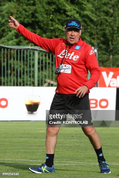 Napoli's Italian coach Carlo Ancelotti gestures during the pre-season praparation on July 13 2018 at Carciato pitch.