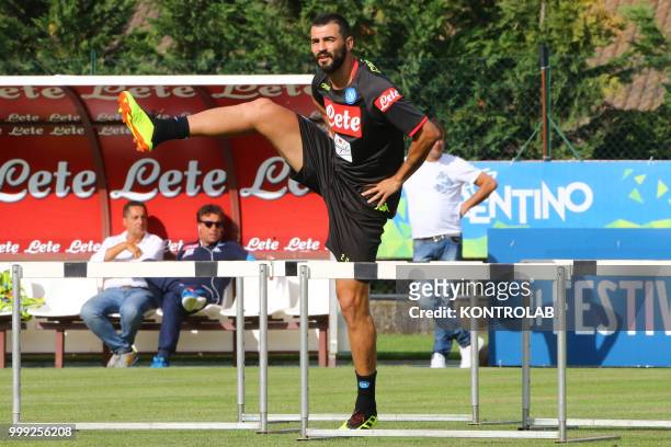 Napoli's Spanish defender Raul Albiol is training during the pre-season praparation on July 13 2018 at Carciato pitch.