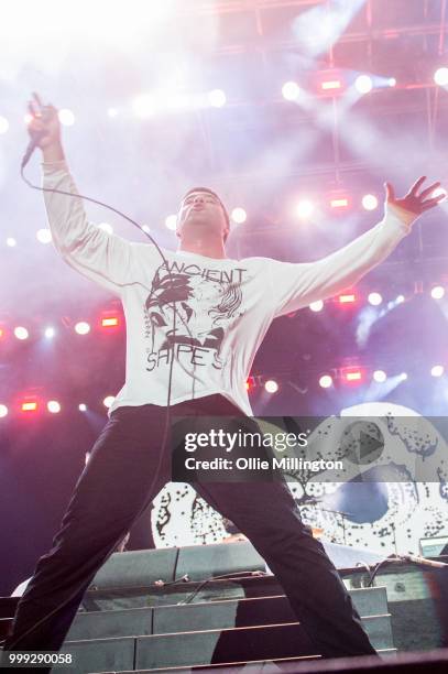 George Pettit of Alexisonfire performs onstage headlining the mainstage replacing Avenged Sevenfold who pulled out due to illness on day 8 of the...