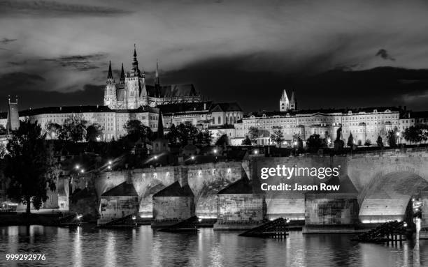 prague noir - noir imagens e fotografias de stock