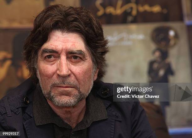 Singer Joaquin Sabina attends a photocall and press conference to promote his latest album "Vinagre Y Rosas" at Hotel Camino Real on April 12, 2010...