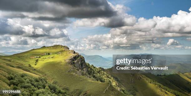 saint-jean-pied-de-port,france - saint jean pied de port stock-fotos und bilder