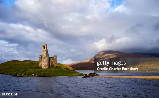 ardvreck castle - ardvreck castle stock-fotos und bilder