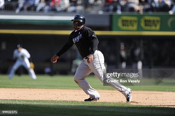 Vernon Wells of the Toronto Blue Jays runs the bases against the Chicago White Sox on May 9, 2010 at U.S. Cellular Field in Chicago, Illinois. The...