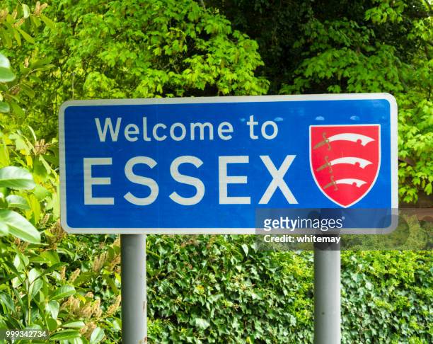 "歡迎來到埃塞克斯"-在路旁簽名 - eastern england 個照片及圖片檔