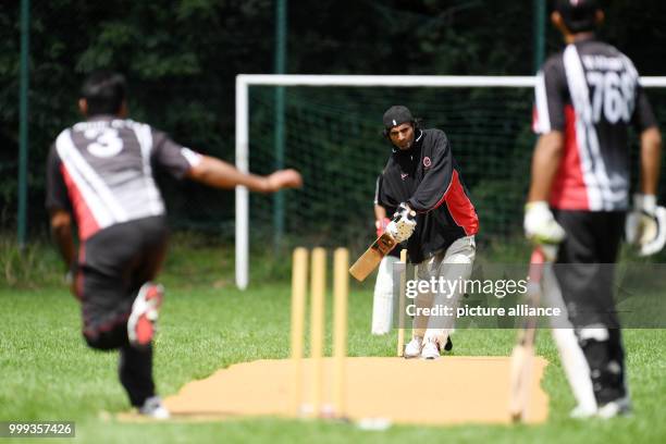 Qaiser Amanat and teammates of the PAF Cricket Club team training in Pfaffenhofen an der Ilm, Germany, 13 August 2017. Just like in other towns in...