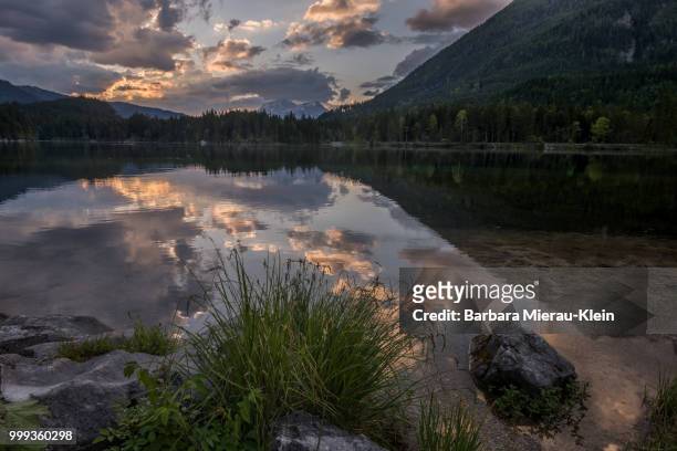 crisp morning at lake hintersee - klein stock pictures, royalty-free photos & images
