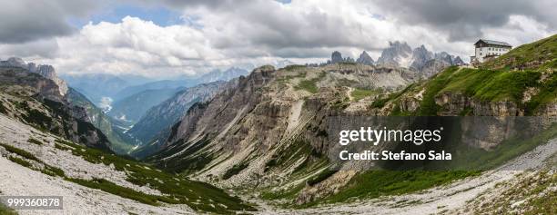 rifugio auronzo and vallon de lavaredo - sala stock pictures, royalty-free photos & images