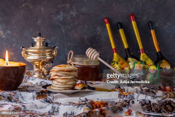 holiday at spring - chocolate fondue stock pictures, royalty-free photos & images