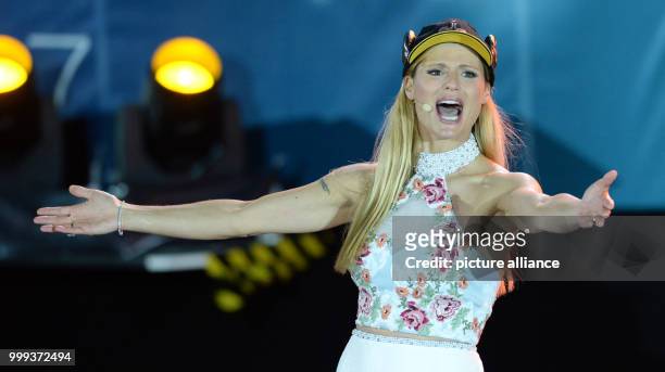 Moderator Michelle Hunziker performing onstage during the ZDF Summer Hits Festival 2017 in Timmendorfer Strand, Germany, 24 August 2017. Photo:...