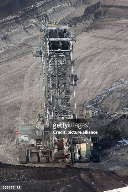 An RWE excavator pictured at the Inden surface mine near Duren, Germany, 25 August 2017. 13 activists left an occupied brown coal excavator in the...
