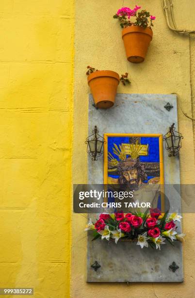 catholic shrine - garden feature stock pictures, royalty-free photos & images