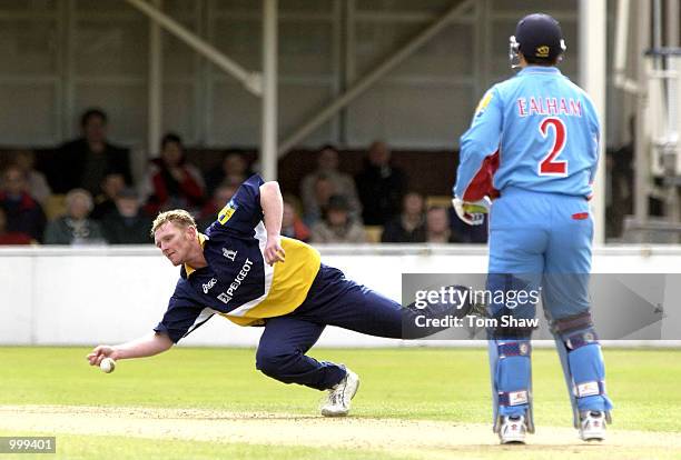 Dougie Brown of Warwickshire dives unsuccesfully to catch the ball during the Warwickshire Bears v Kent Spitfire Norwich Union League Division One...