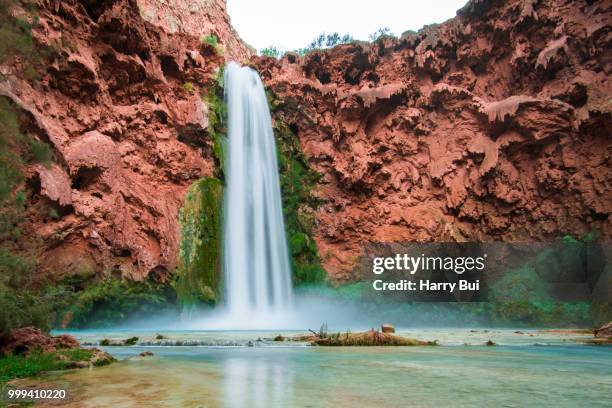 mooney falls - supai - fotografias e filmes do acervo