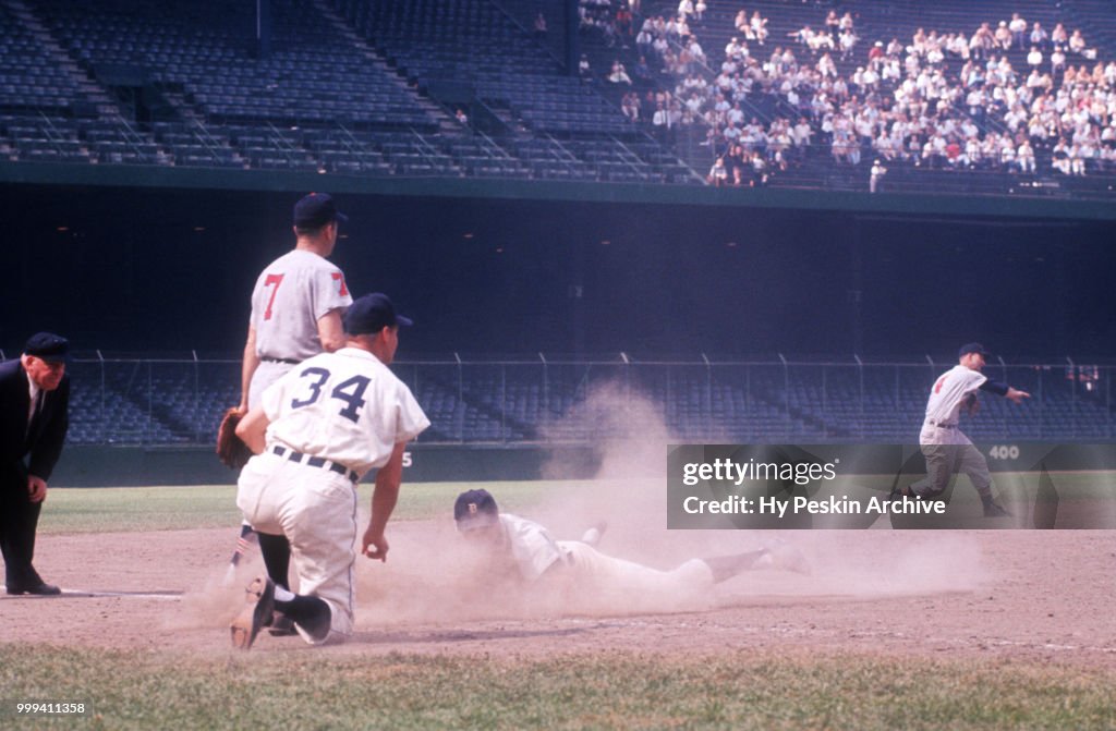 Cleveland Indians v Detroit Tigers