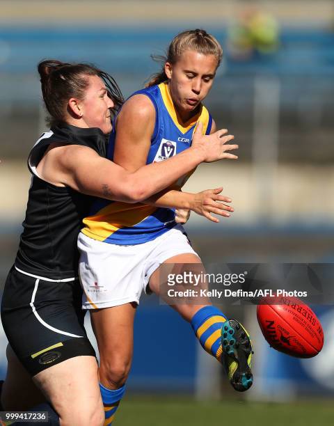 Nikki Wallace of the Seagulls kicks the ball during the round 10 VFLW match between Carlton Blues and Williamstown Seagulls at Ikon Park on July 15,...