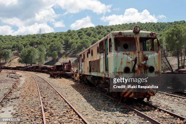 abandoned locomotive - iñaki respaldiza stock pictures, royalty-free photos & images