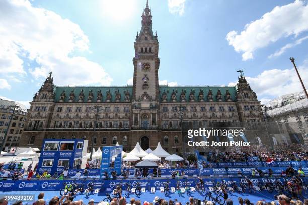 General view during ITU World Triathlon Hamburg Mixed Relay World Championships on July 15, 2018 in Hamburg, Germany.