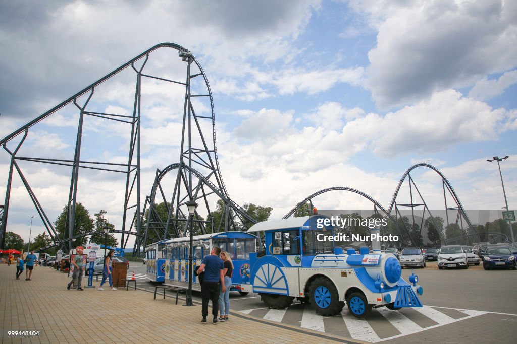 Mega Coaster Hyperion Premiere in Poland