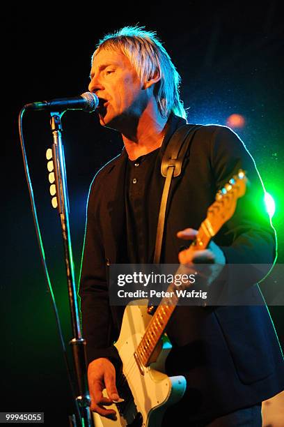 Paul Weller performs on stage at the Live Music Hall on May 18, 2010 in Cologne, Germany.