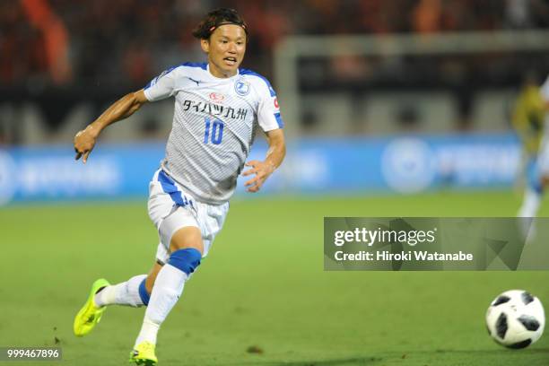 Noriaki Fujimoto of Oita Trinita in action during the J.League J2 match between Omiya Ardija and Oita Trinita at Nack 5 Stadium Omiya on July 15,...