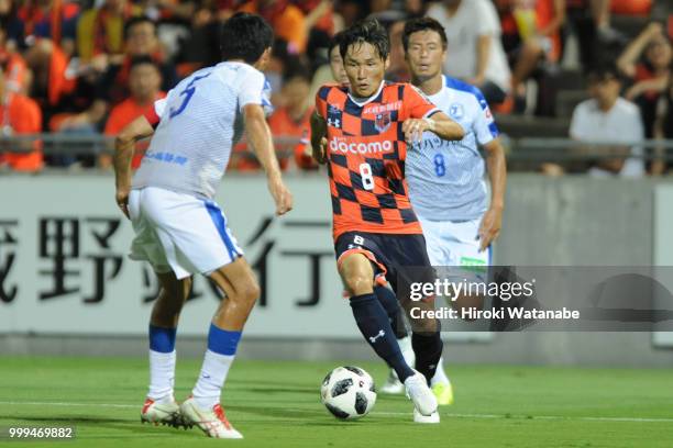 Akimi Barada of Omiya Ardija in action during the J.League J2 match between Omiya Ardija and Oita Trinita at Nack 5 Stadium Omiya on July 15, 2018 in...