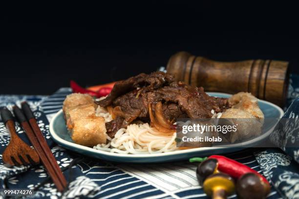 tasty vietnamese food bo bun rice vermicelli - rice vermicelli stock pictures, royalty-free photos & images