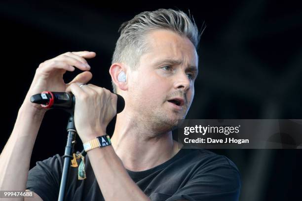 Tom Chaplin performs on stage as Barclaycard present British Summer Time Hyde Park at Hyde Park on July 15, 2018 in London, England.