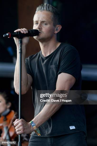 Tom Chaplin performs on stage as Barclaycard present British Summer Time Hyde Park at Hyde Park on July 15, 2018 in London, England.