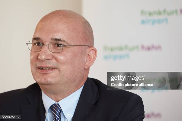 Christoph Goetzmann, spokesman of the Chinese corporation and buyer of the Hahn airport HNA, photographed during a press conference at the Hahn...