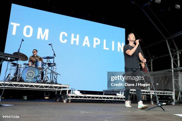 Tom Chaplin performs on stage as Barclaycard present British Summer Time Hyde Park at Hyde Park on July 15, 2018 in London, England.