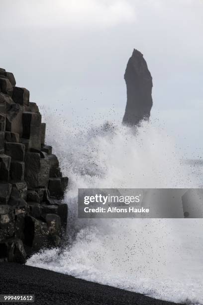 reynisdrangar pinnacles, vik i myrdal, myrdalur, southern region, iceland - myrdalur stock pictures, royalty-free photos & images