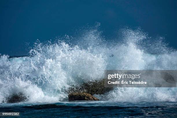 de l'eau, du sel et du mouvement - eau stock-fotos und bilder