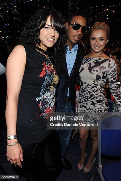 Host Michelle Rodriguez, musician Ludacris and host Hayden Panettiere on stage during the World Music Awards 2010 at the Sporting Club on May 18,...