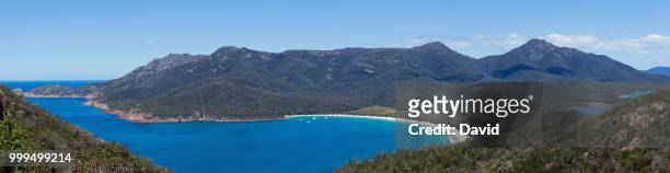 wineglass bay - tasmania - wineglass bay stock pictures, royalty-free photos & images